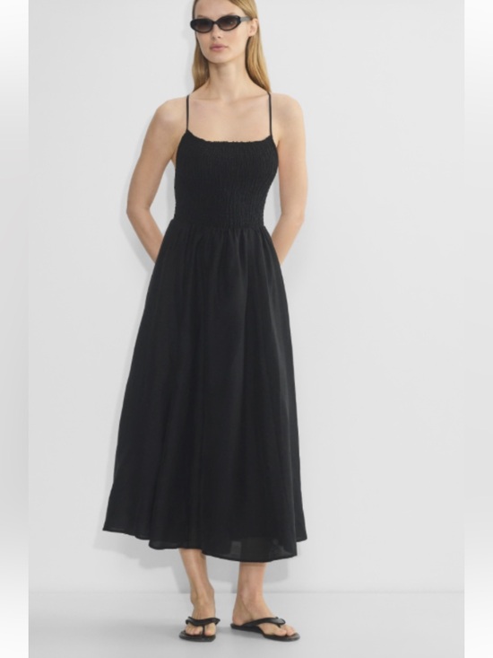 Aritzia Dresses & Skirts - Aritzia Wilfred Georgette dress